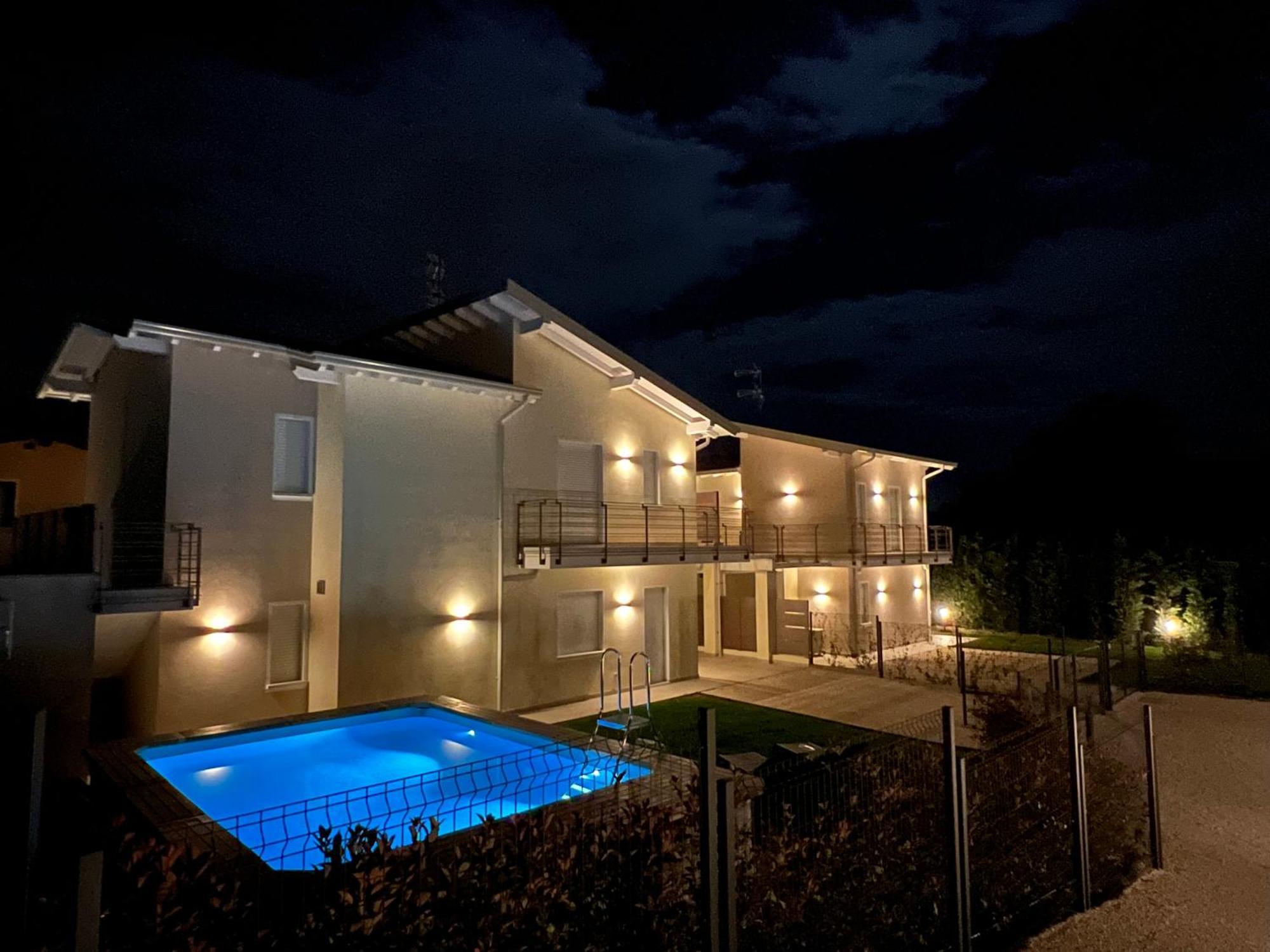 Luxury Villas Gardenia With Private Pool ปาเดงเก ซุล การ์ดา ภายนอก รูปภาพ